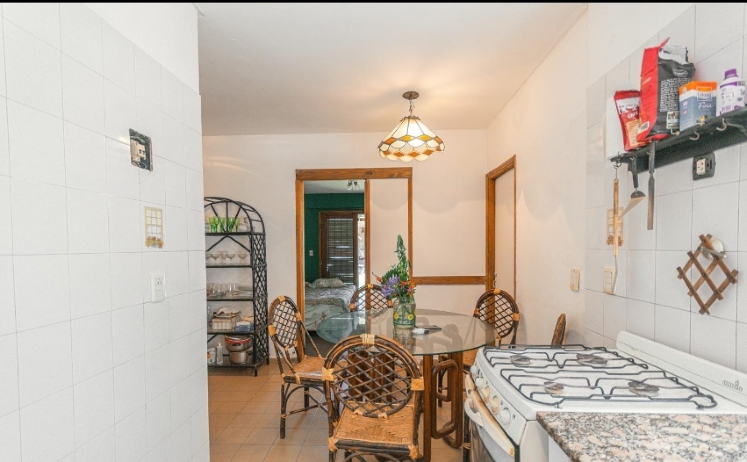 CASA DE 3 AMBIENTES + DEPARTAMENTO DE 2 AMBIENTES