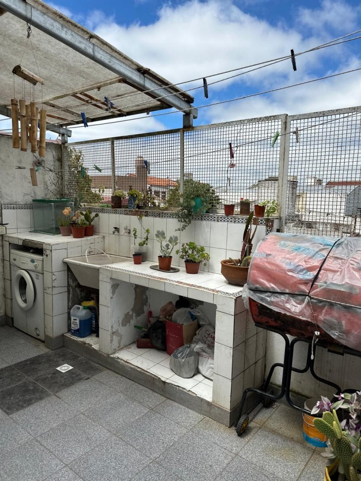 PH 3 AMBIENTES PRIMER PISO CON TERRAZA