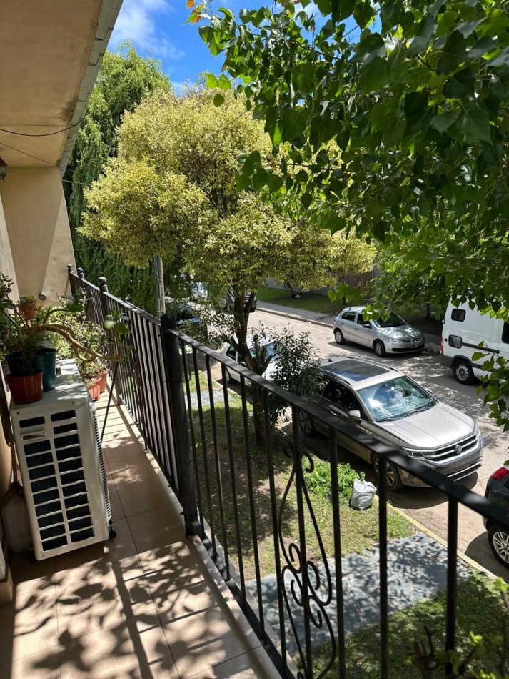 PH 3 AMBIENTES PRIMER PISO CON TERRAZA