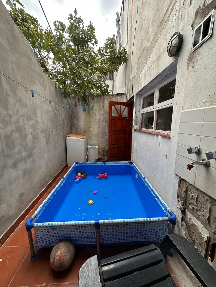 Departamento tipo PH en planta baja con cochera
