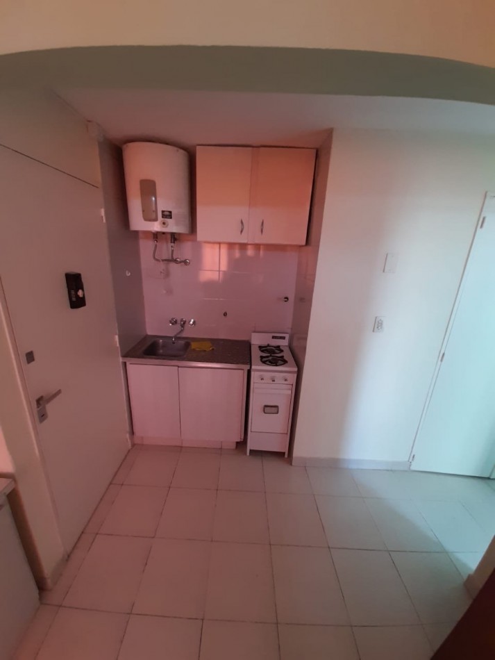 ALQUILER PERMANENTE DE DOS AMBIENTES