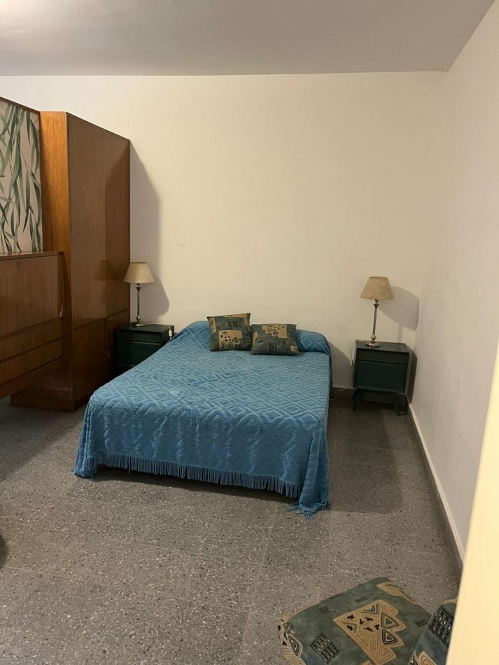 AMPLIO AMBIENTE DIVIDIDO A LA VENTA