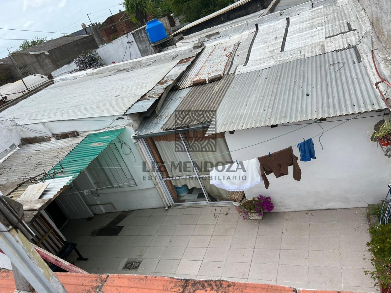 VENTA DE CASA 3 AMBIENTE CON DEPARTAMENTOS