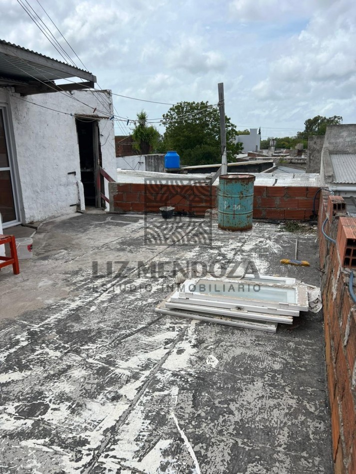 VENTA DE CASA 3 AMBIENTE CON DEPARTAMENTOS