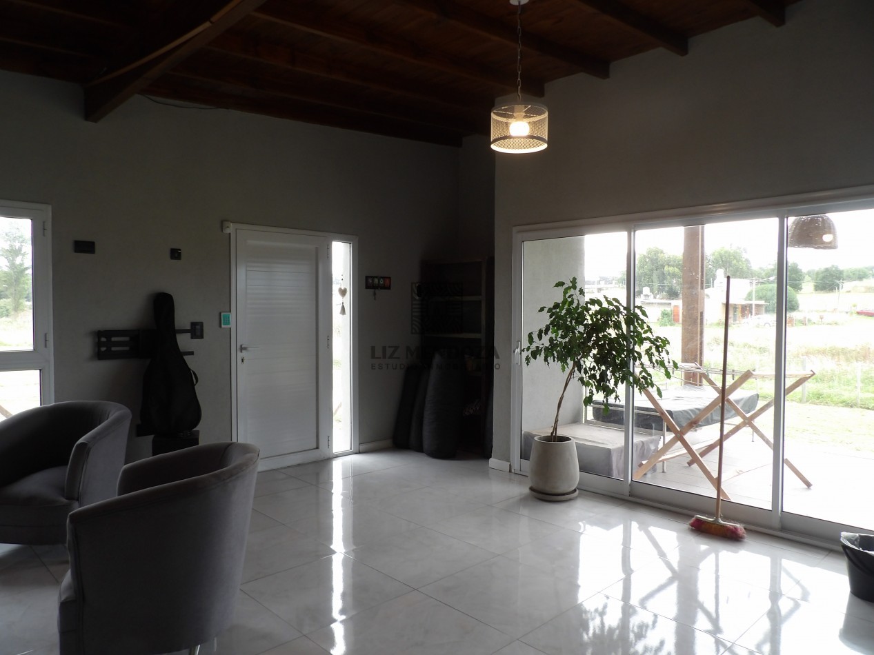 HERMOSA CASA A LA VENTA BARRIO LOS LOBOS