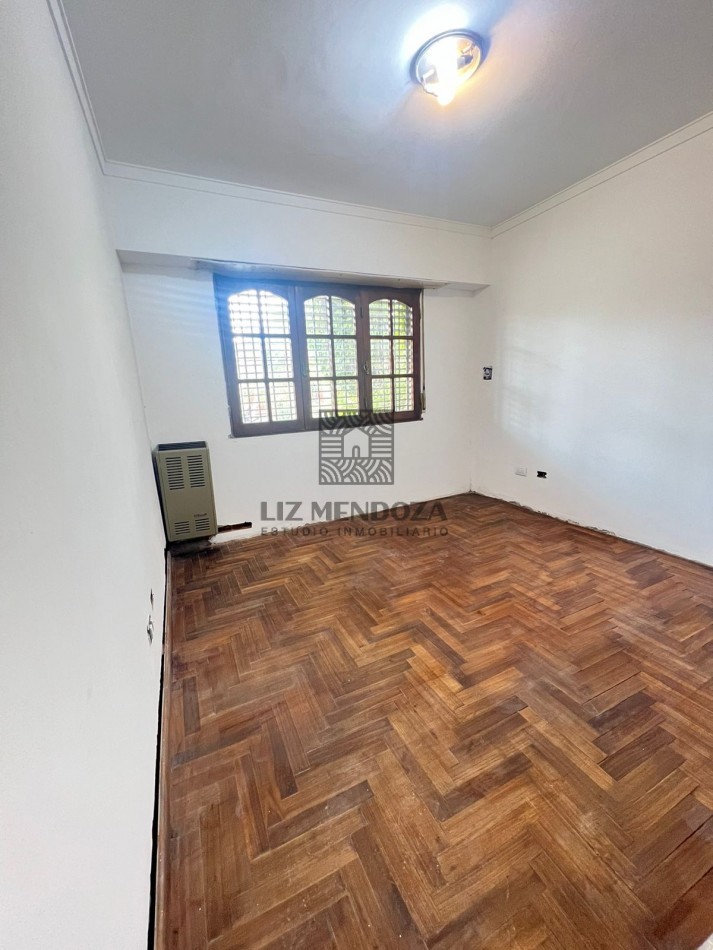 HERMOSO CHALET CUATRO AMBIENTES A LA VENTA ESCUCHA OFERTA