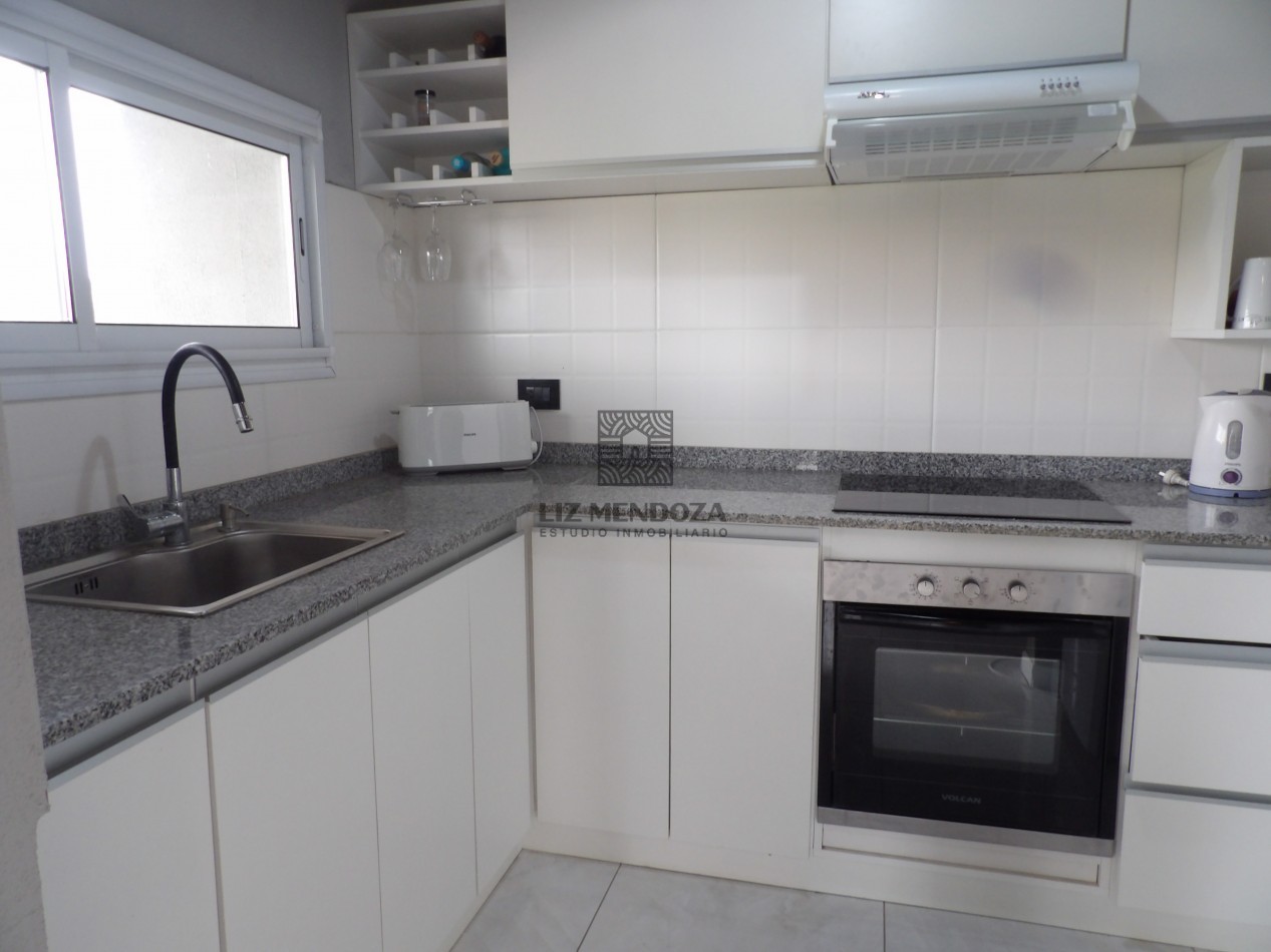 HERMOSA CASA A LA VENTA BARRIO LOS LOBOS