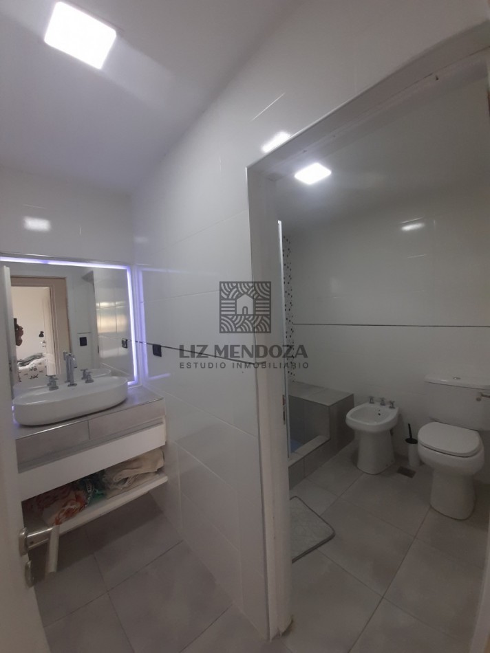 HERMOSA CASA A LA VENTA BARRIO LOS LOBOS
