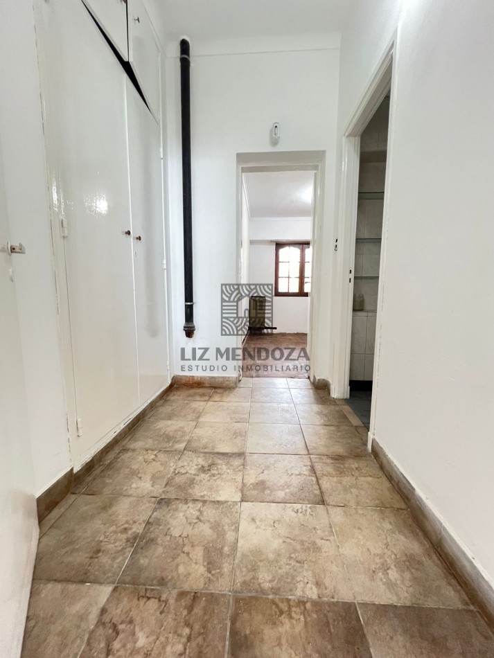 HERMOSO CHALET CUATRO AMBIENTES A LA VENTA ESCUCHA OFERTA