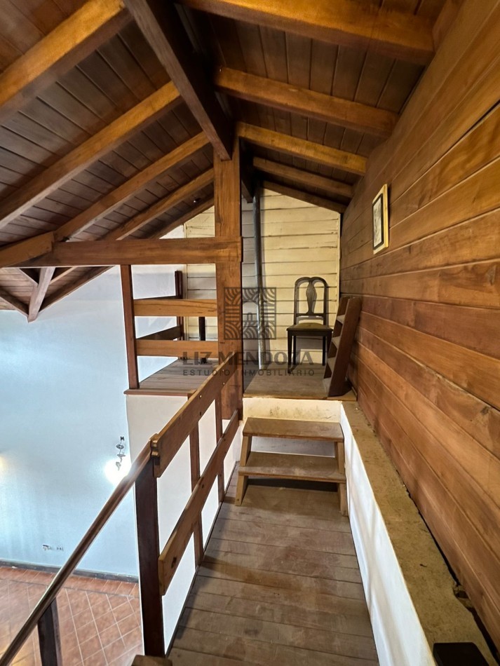 HERMOSO CHALET CUATRO AMBIENTES A LA VENTA ESCUCHA OFERTA