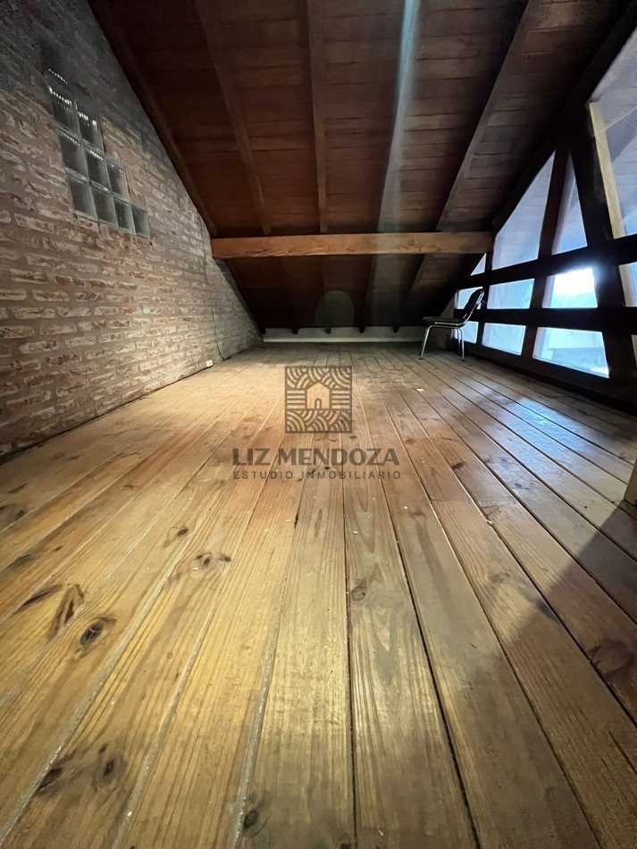 HERMOSO CHALET CUATRO AMBIENTES A LA VENTA ESCUCHA OFERTA