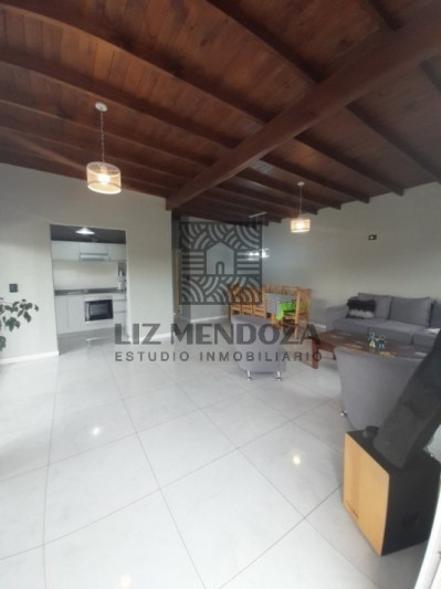 HERMOSA CASA A LA VENTA BARRIO LOS LOBOS