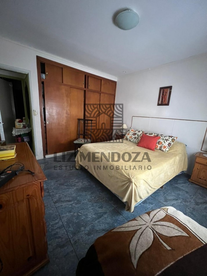 VENTA DE CASA 3 AMBIENTE CON DEPARTAMENTOS