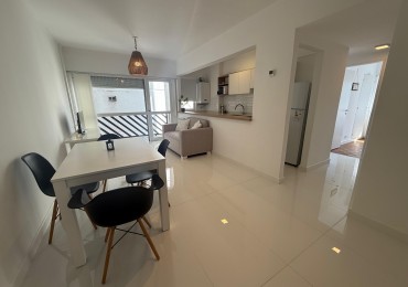 HERMOSO DEPARTAMENTO TRES AMBIENTES CON COCHERA