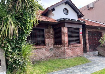 HERMOSO CHALET CUATRO AMBIENTES A LA VENTA ESCUCHA OFERTA